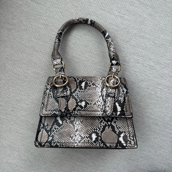 BN snakeskin bag from Call It Spring - Picture 1 of 4